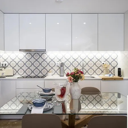 14th Street - * Espinho (Aveiro)