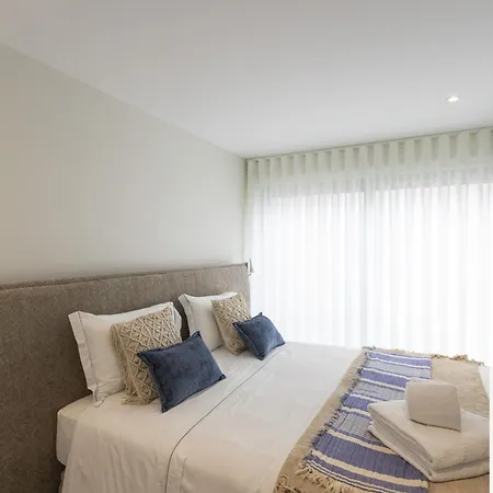 14th Street - * Espinho (Aveiro)